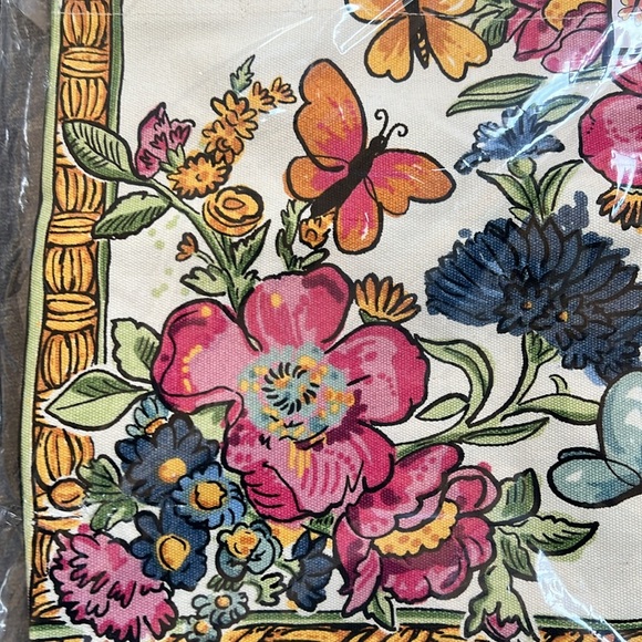 Brighton Love Is In The Air Tote - Picture 9 of 9